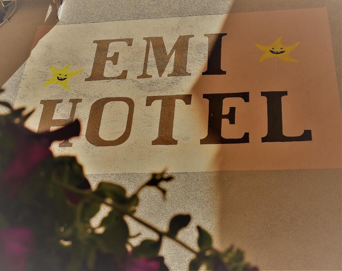 Emi Hotel 2*