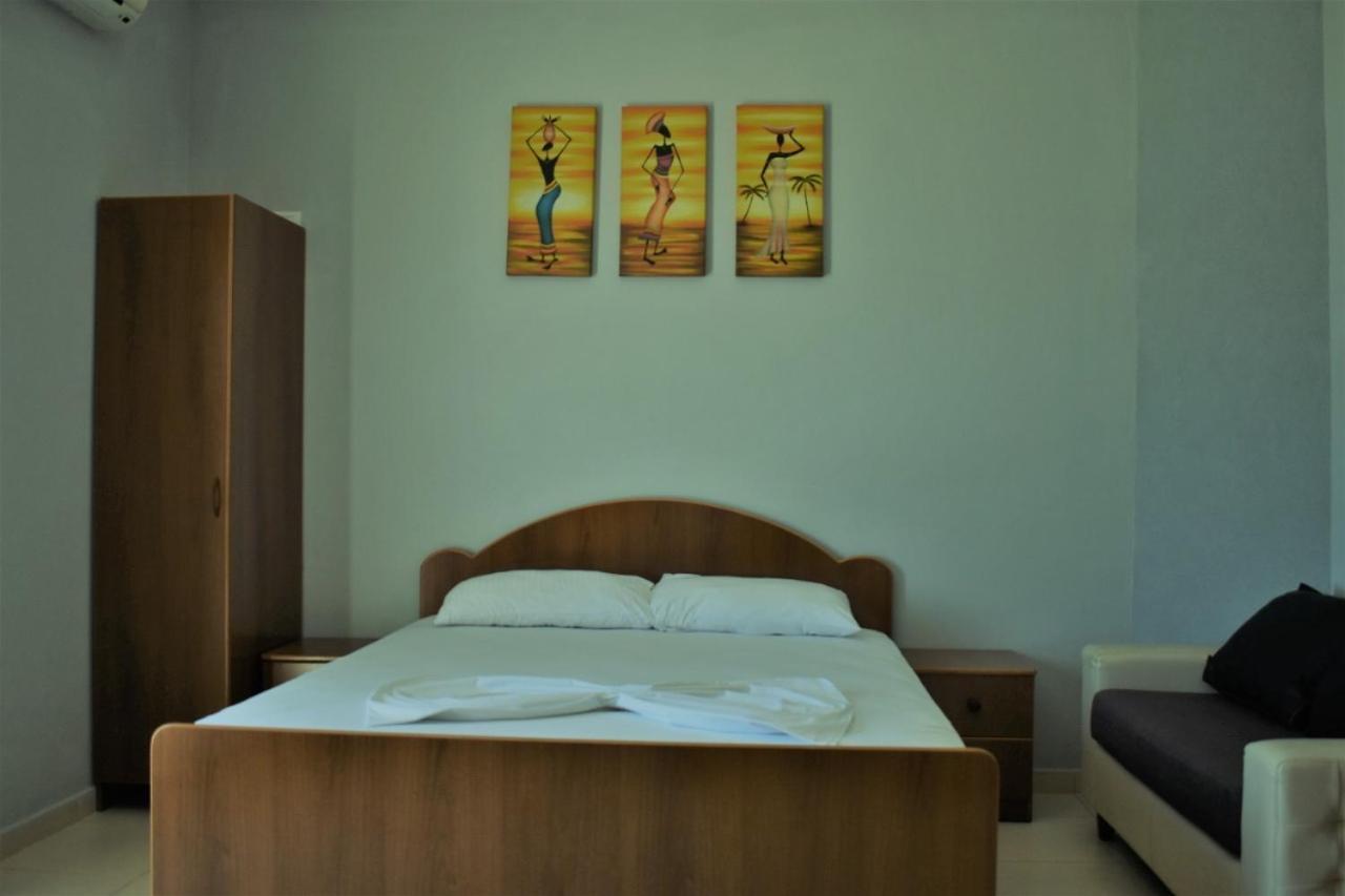 Hotel Emi